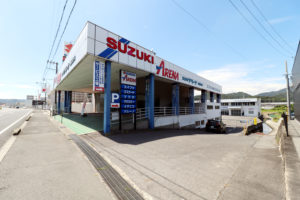 自動車ディーラー展示場・事務所・倉庫