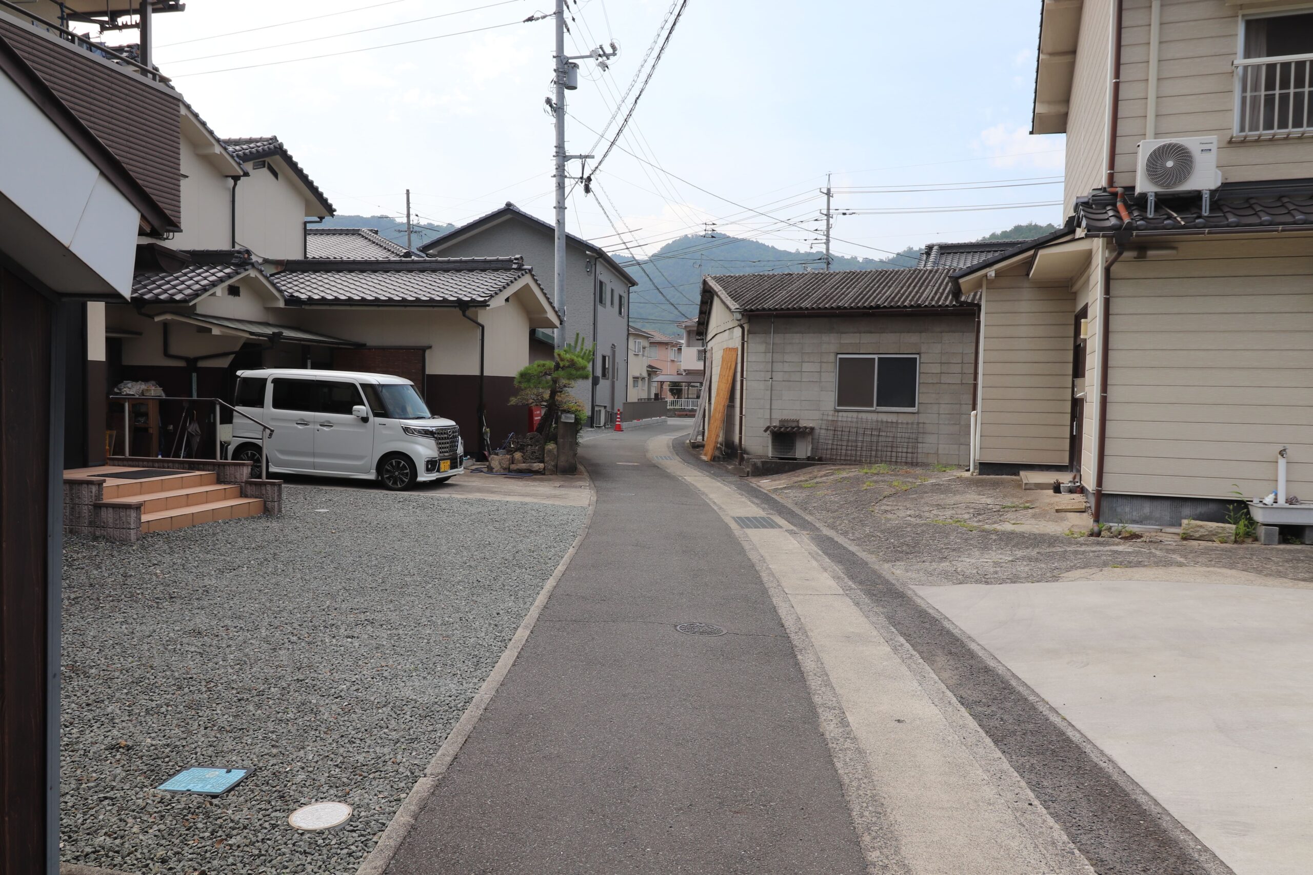 建物西側道路(井原市下出部町)s①IMG_1711